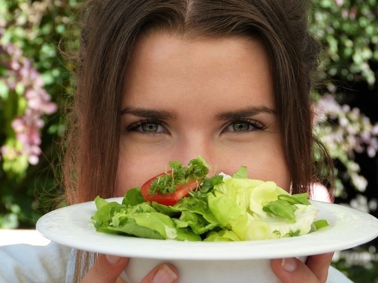 Диетолог опровергла толк подсчета калорий для здорового питания