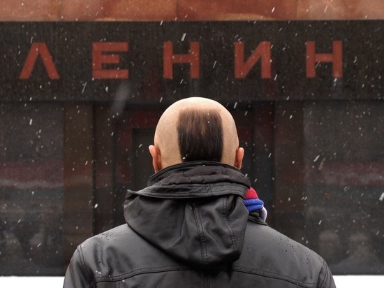 СМИ: мавзолей Ленина закрыли из-за коронавируса