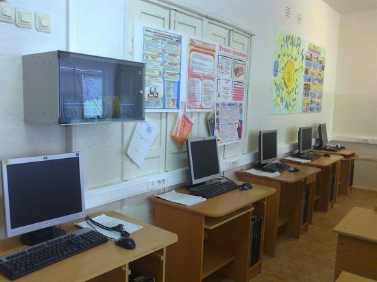 Сельские школы Калмыкии получили новые компьютеры