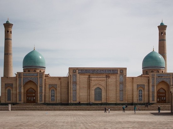 Узбекистан закрывает границу из-за коронавируса