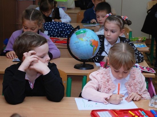 Сахалинским школьникам перенесли проверочные работы на май