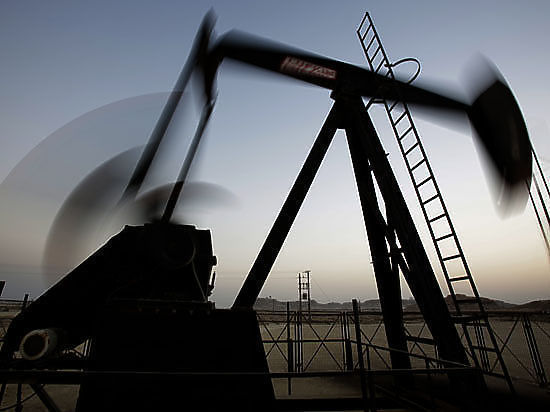 Цены на нефть продолжили свое падение на открытии торгов
