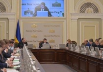 Спикер Верховной Рады Дмитрий Разумков сообщил о созыве внеочередного заседания парламента