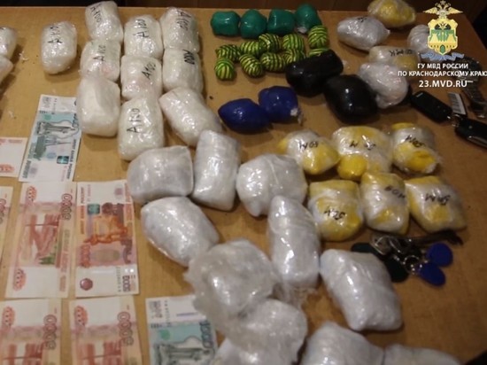 Житель Санкт-Петербурга вез в Сочи 3,5 килограмма наркотиков