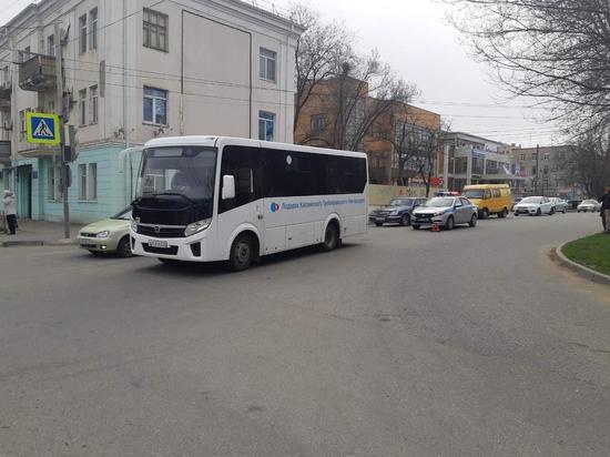 В калмыцкой столице пострадали пассажиры автобуса