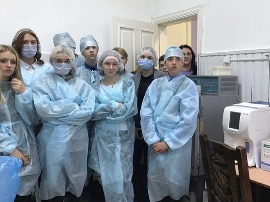 Больше 50 будущих медсестер помогут бороться с коронавирусом в Пскове