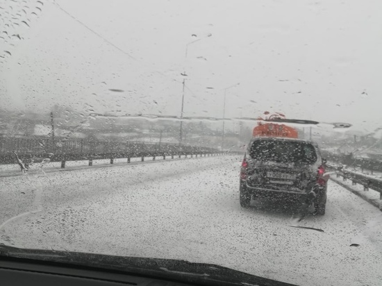 Движение затруднено из-за снега на четырех участках дорог в Забайкалье