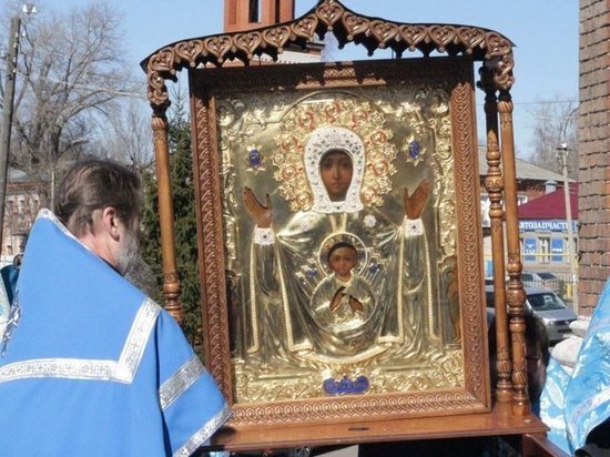 В Мичуринск привезли чудотворную икону Божьей Матери