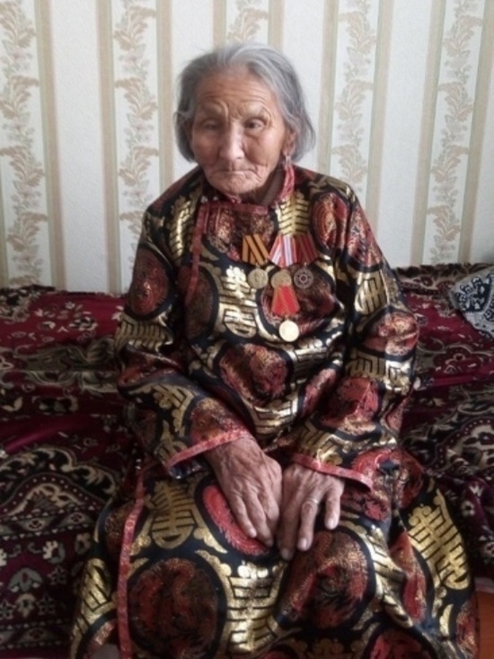 Ушла из жизни 100–летняя долгожительница Тувы Борбаанай Ыдым-ооловна Монгуш