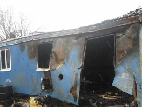 В Ивановской области сгорел строительный вагончик