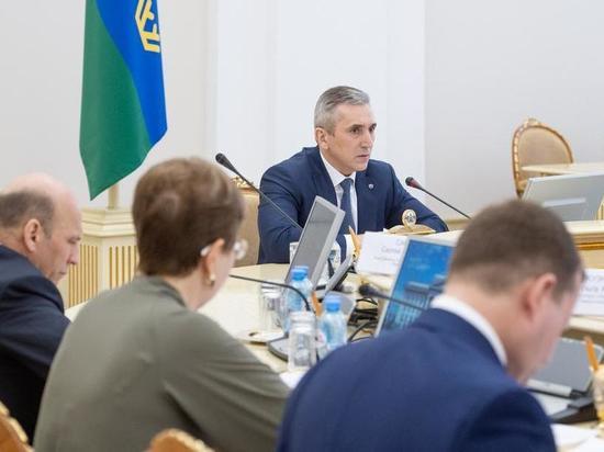 Александр Моор распорядился закрыть места массового пребывания людей