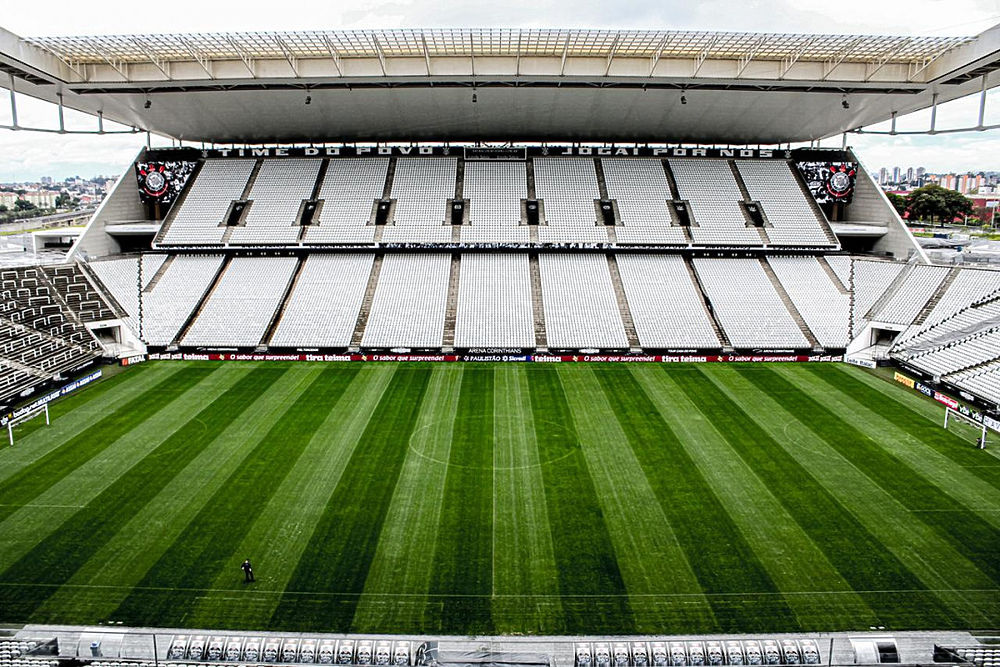 Стадионы примеры. Арена Коринтианс в Бразилии. Стадион Коринтианс. «Арена Коринтианс» в Сан-Паулу экран. Образцово стадион.