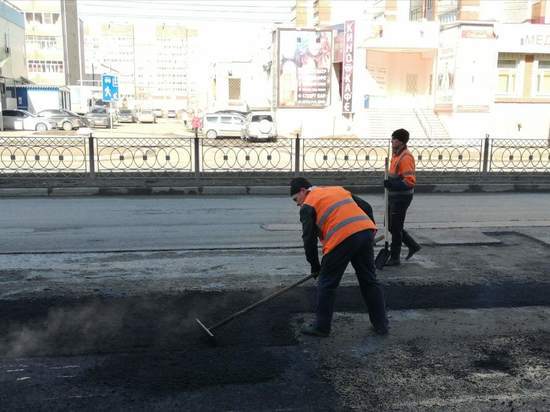 В Йошкар-Оле начали ремонт дорог горячим асфальтобетоном