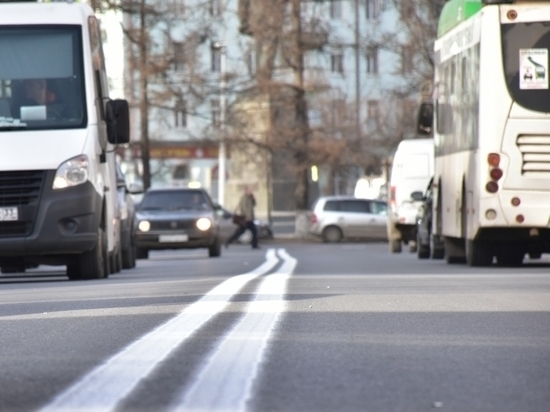 На улицах Владимира начали обновлять дорожную разметку