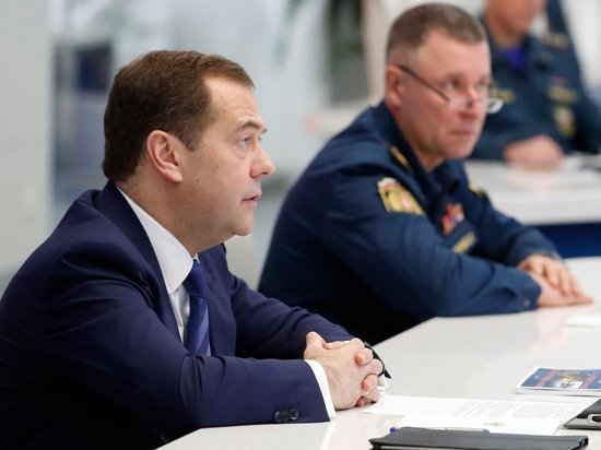 Медведев призвал российских граждан проявить самодисциплину из-за коронавируса