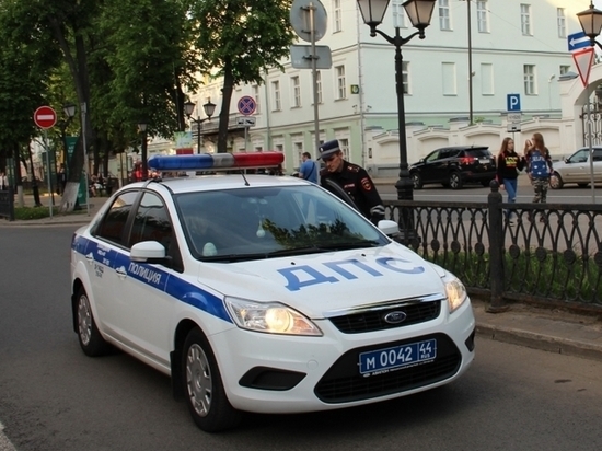 В Костроме полиция через громкоговорители предупреждают горожан о коронавирусе