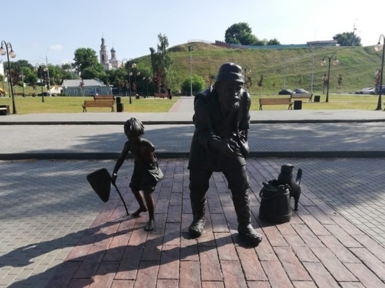 Вандала, сломавшего скульптуру «Рыбаки» в Серпухове, оштрафовали