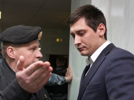 Дмитрий Гудков вышел из партии "Гражданская инициатива"