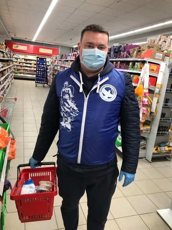 В Смоленске волонтеры спешат на помощь самоизолированным нуждающимся