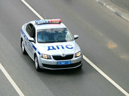 В Хакасии по улицам ездит патруль, призывающий соблюдать карантин В Хакасии по улицам ездит патруль, призывающий соблюдать карантин