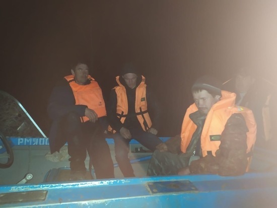 В Марий Эл шестерым рыбакам потребовалась помощь спасателей