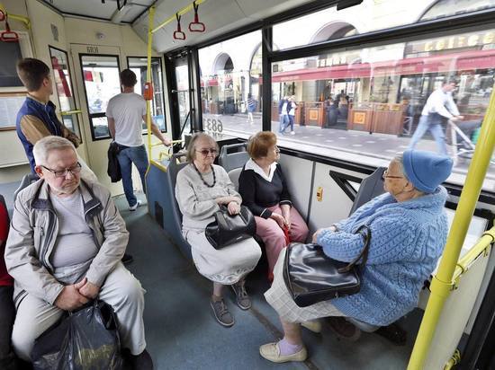 Кроме шуток: в Костроме с 1 апреля приостанавливается действие льготных проездных