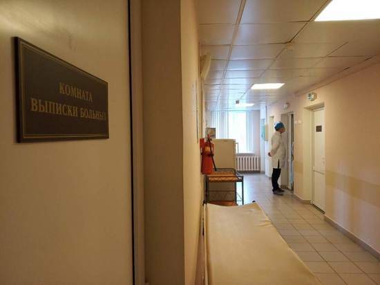 В Туле выздоровели три переболевших коронавирусом пациента