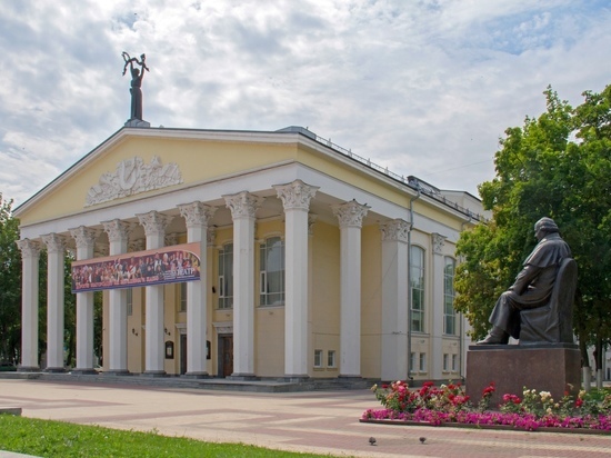 С какими именами связаны театры в регионах Черноземья