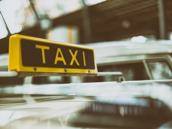 Волгоградцы узнали, как можно хорошо сэкономить при поездке в такси