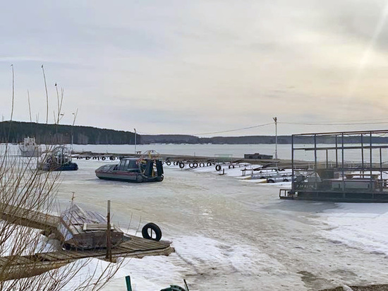 Рыбакам, которые провалились под лед на Белоярском водохранилище, грозит штраф