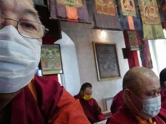 В Бурятии ламы читают сочинения Будды в дуганах, аудиториях и по домам