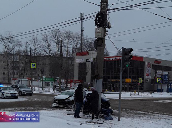 Это - судьба: в Иванове столкнулись два "Volkswagen Polo" – один пострадавший