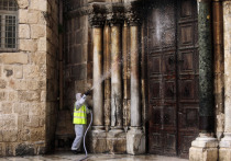 Еще 14 февраля несколько тысяч иудеев молились у Стены Плача за здоровье жителей Поднебесной