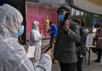 Число новых случаев заболевания коронавирусом в Китае внушительными темпами сокращается, власти страны решили постепенно открывать Ухань и всю провинцию Хубэй