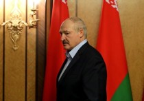 Российские СМИ сообщают, что президент Белоруссии Александр Лукашенко не вводит карантин в своей стране и вообще избегает серьезных мер по борьбе с коронавирусом, а ситуация в республике стремительно ухудшается
