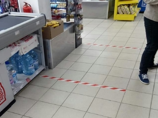 В аптеках Костромы появилась «антивирусная разметка», а в интернете — рекомендации о лечении короновируса