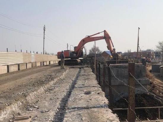 В Астрахани ускорили ремонт Милицейского моста