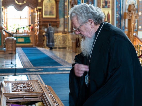Воронежский митрополит провел богослужение в пустом храме