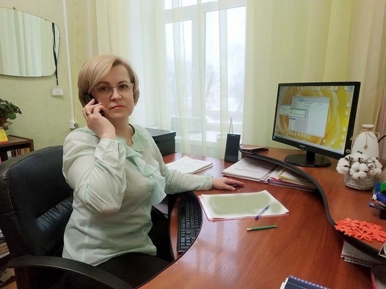 Специалисты из Серпухова отвечают на звонки со всей Московской области