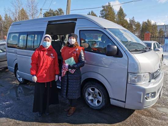 Для волонтеров из Ноябрьска выделили микроавтобус