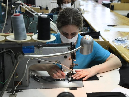 Волгоградские швейные предприятия увеличивают производство масок