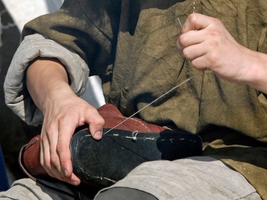 Сапожника оштрафовали на 15 тысяч за 250-рублевую работу вместо самоизоляции