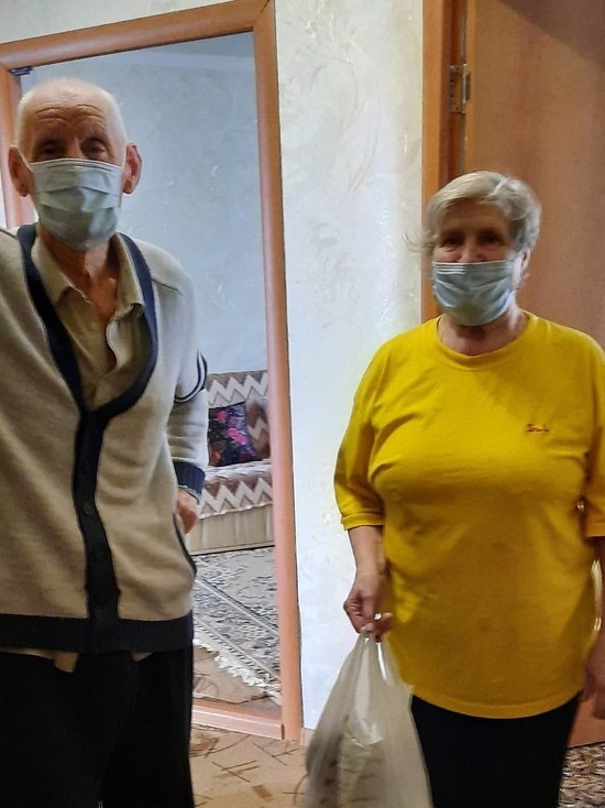 Волонтеры-медики из Ессентуков поддерживают пожилых жителей КМВ