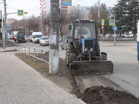 Улицы Йошкар-Олы очищают от грязи