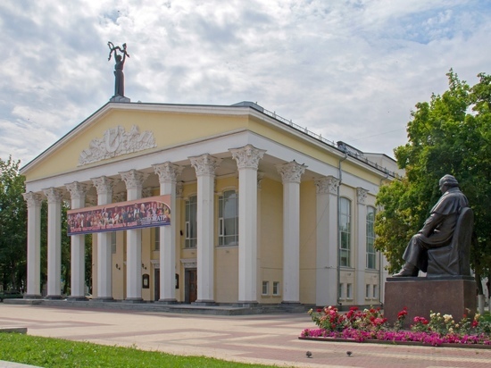 Белгород погрузился в "Театральную стихию"