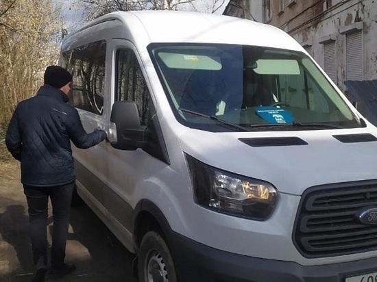 Мобильный волонтерский центр «Единой России» совершил более 90 выездов