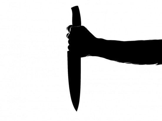 В Липецке женщина изрезала ножом сожителя