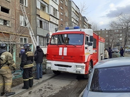 В Челябинске при пожаре в пятиэтажке пострадали люди, один человек погиб