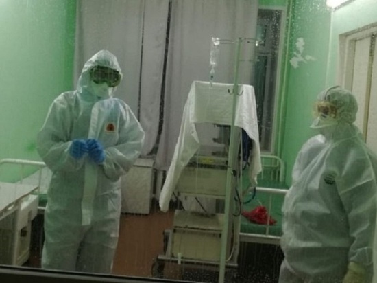 Врачи барнаульской больницы рассказали о тактике лечения коронавируса