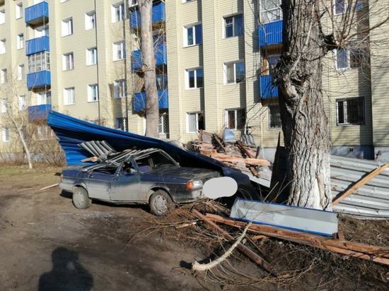 В Омске подсчитывают ущерб от урагана